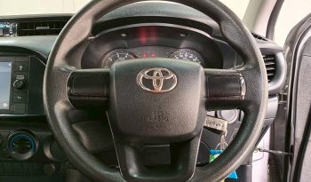 REVO 2WD 2020 2.4 ENTRY MT STANDARD SILVER  4922 full