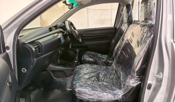 REVO 2WD 2020 2.4 ENTRY MT STANDARD SILVER  4922 full