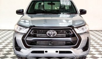 REVO 2WD 2020 2.4 ENTRY MT STANDARD SILVER  4922 full