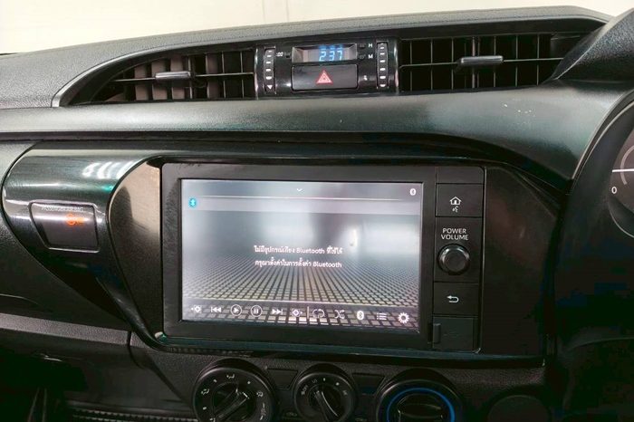 REVO 2WD 2020 2.4 ENTRY MT STANDARD SILVER  4922 full