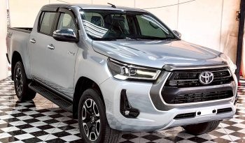 REVO 4WD 2021 2.4 MID MT DOUBLE CAB SILVER  6065 full