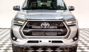 REVO 4WD 2021 2.4 MID MT DOUBLE CAB SILVER  6065 full
