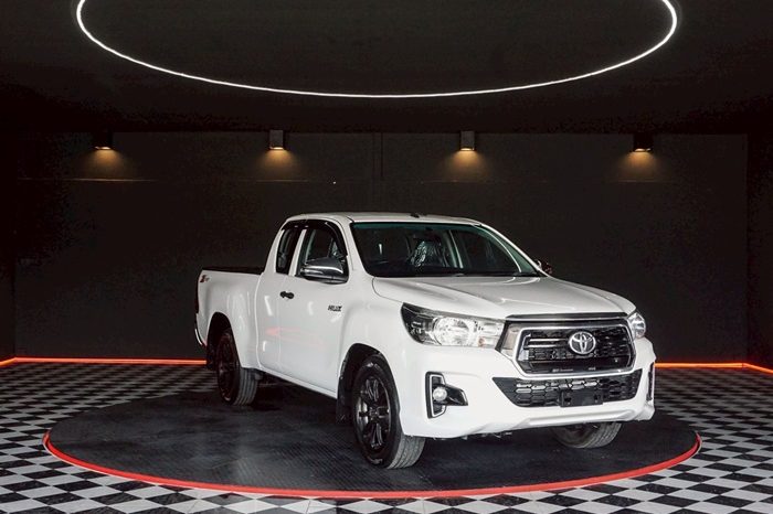 REVO 2WD 2019 2.4J MT SMART CAB WHITE  640 full