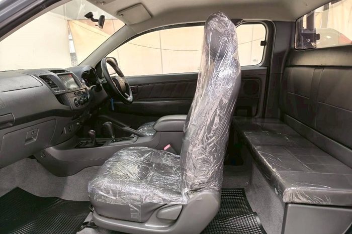 VIGO 4WD 2013 2.7J AT SMART CAB GREY  6881 full