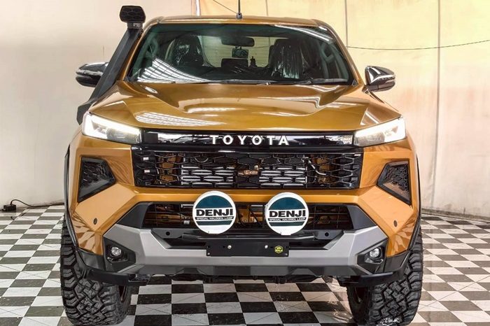 REVO PRE 2020 2.4 ENTRY AT DOUBLE CAB ORANGE  7100 full