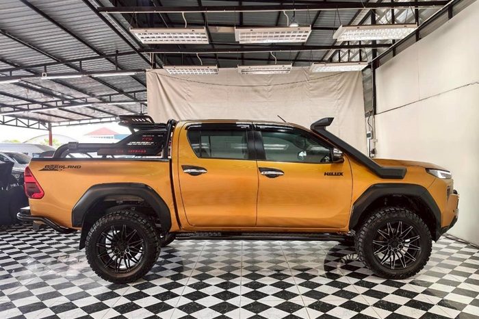 REVO PRE 2020 2.4 ENTRY AT DOUBLE CAB ORANGE  7100 full