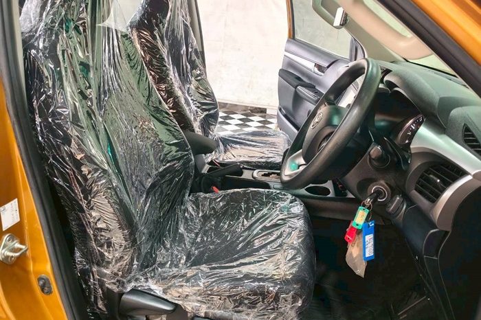 REVO PRE 2020 2.4 ENTRY AT DOUBLE CAB ORANGE  7100 full