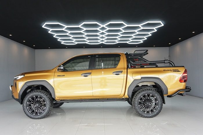 REVO PRE 2020 2.4 ENTRY AT DOUBLE CAB ORANGE  7100 full
