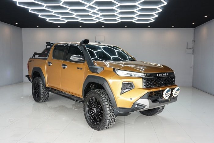 REVO PRE 2020 2.4 ENTRY AT DOUBLE CAB ORANGE  7100 full