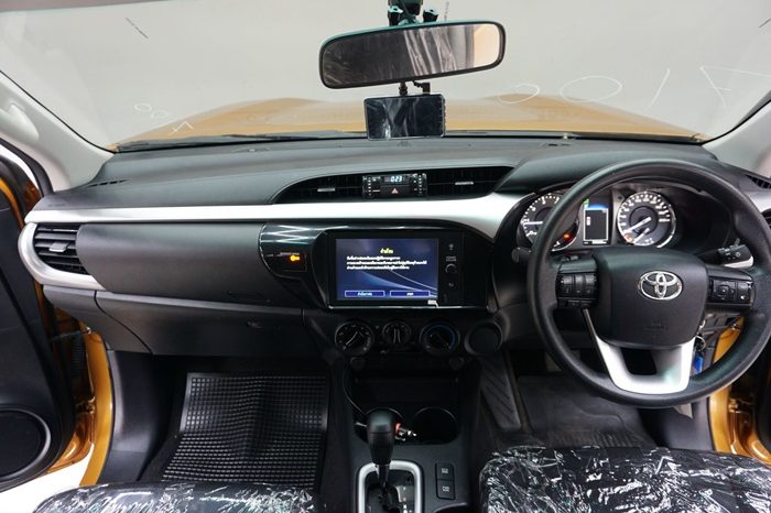 REVO PRE 2020 2.4 ENTRY AT DOUBLE CAB ORANGE  7100 full