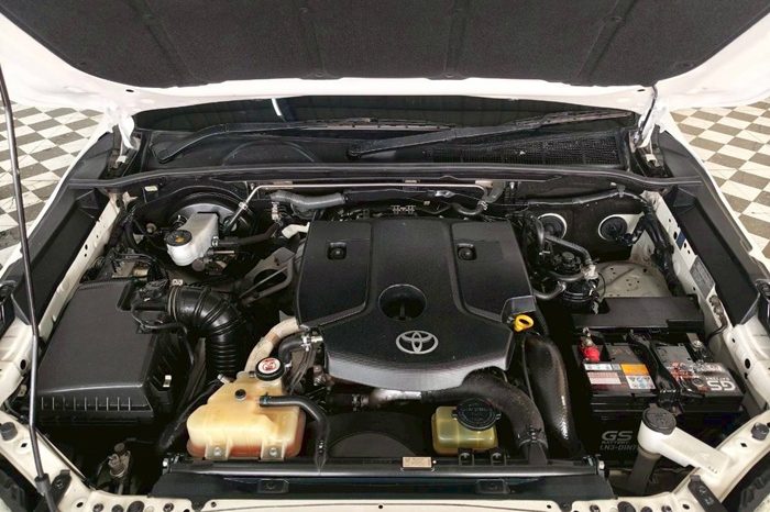 REVO 2WD 2016 2.4E MT SMART CAB WHITE  7133 full