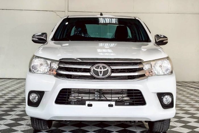 REVO 2WD 2016 2.4E MT SMART CAB WHITE  7133 full