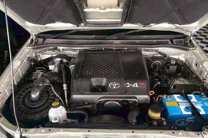 TOYOTA 4WD 2007 3.0V AT FORTUNER SILVER  7427 full