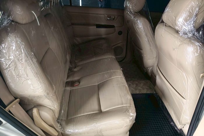 TOYOTA 4WD 2007 3.0V AT FORTUNER SILVER  7427 full