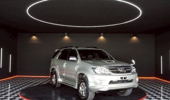 TOYOTA 4WD 2007 3.0V AT FORTUNER SILVER  7427 full