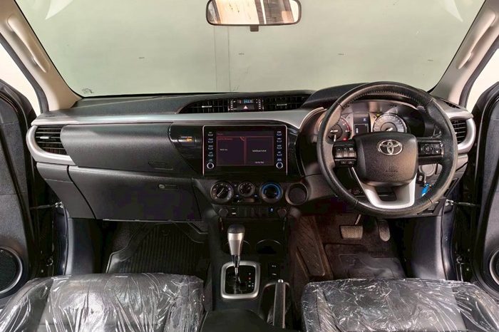 REVO PRE 2022 2.4 MID AT DOUBLE CAB BLACK  7776 full