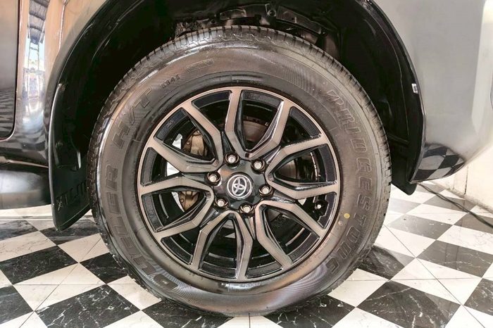 REVO PRE 2022 2.4 MID AT DOUBLE CAB BLACK  7776 full