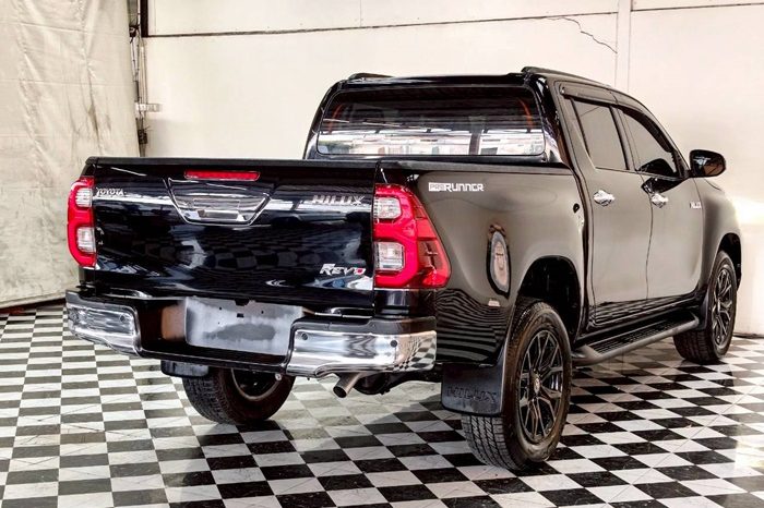 REVO PRE 2022 2.4 MID AT DOUBLE CAB BLACK  7776 full