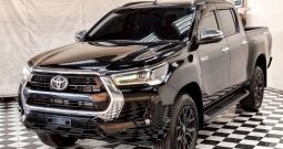 REVO PRE 2022 2.4 MID AT DOUBLE CAB BLACK  7776