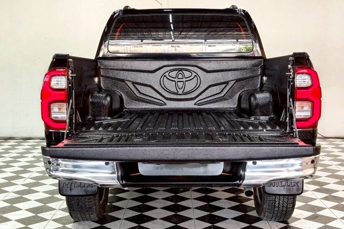 REVO PRE 2022 2.4 MID AT DOUBLE CAB BLACK  7776 full
