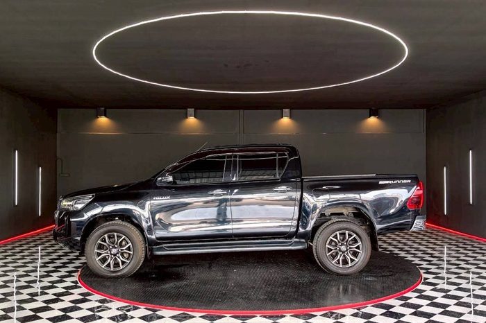 REVO PRE 2022 2.4 MID AT DOUBLE CAB BLACK  7776 full