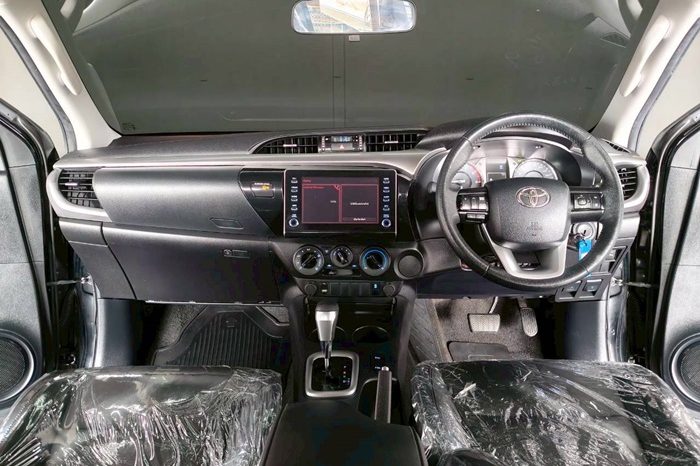 REVO PRE 2022 2.4 MID AT DOUBLE CAB BLACK  7776 full