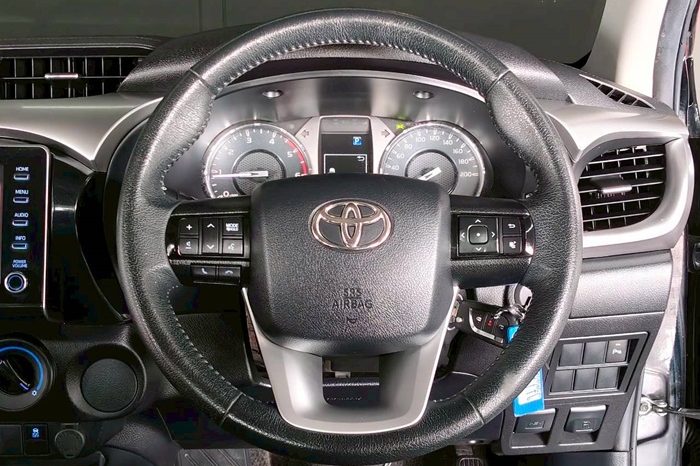 REVO PRE 2022 2.4 MID AT DOUBLE CAB BLACK  7776 full