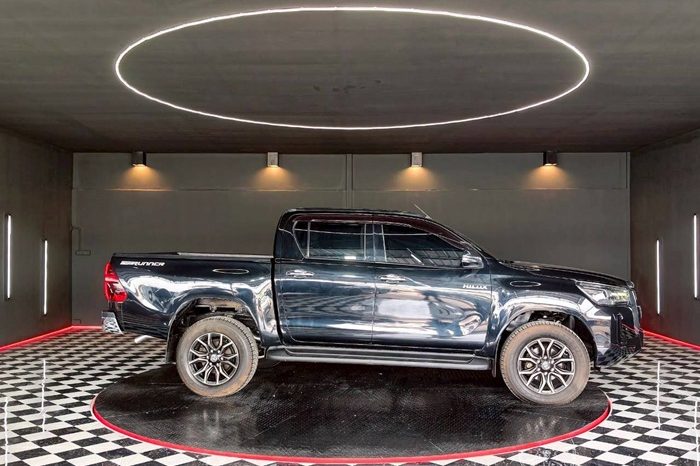 REVO PRE 2022 2.4 MID AT DOUBLE CAB BLACK  7776 full