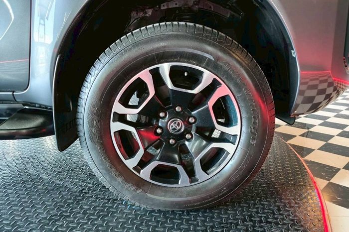 REVO 4WD 2020 2.8 HIGHT AT DOUBLE CAB DARK GREY  7866 full