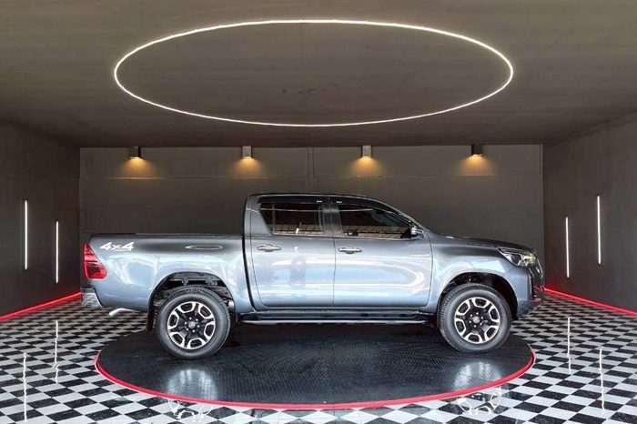 REVO 4WD 2020 2.8 HIGHT AT DOUBLE CAB DARK GREY  7866 full