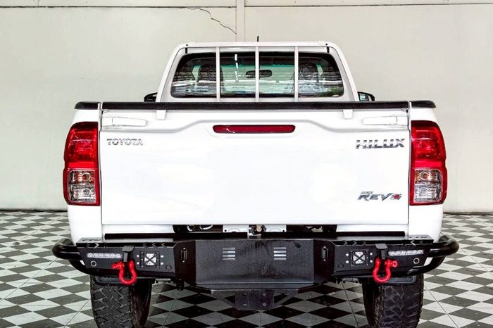 REVO 4WD 2019 2.8J MT STANDARD WHITE  8517 full