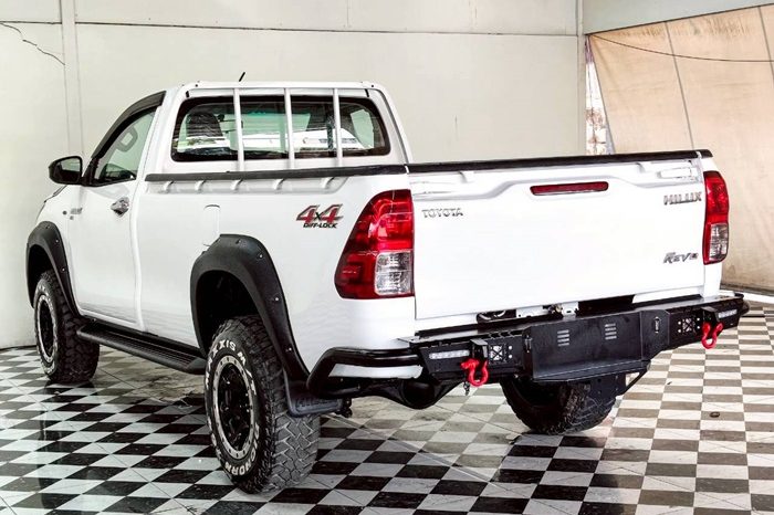 REVO 4WD 2019 2.8J MT STANDARD WHITE  8517 full