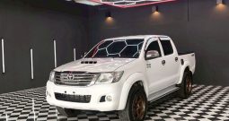 VIGO PRE 2012 3.0G AT DOUBLE CAB WHITE  8583