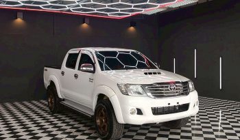 VIGO PRE 2012 3.0G AT DOUBLE CAB WHITE  8583 full