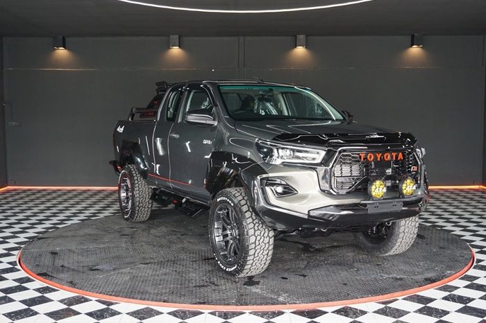 REVO 4WD 2018 2.4J AT SMART CAB BRONZE  8845 full