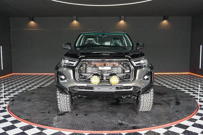 REVO 4WD 2018 2.4J AT SMART CAB BRONZE  8845 full