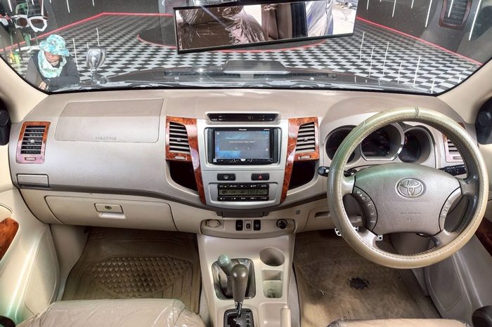 TOYOTA 4WD 2006 3.0V AT FORTUNER DARK GREY  9866 full