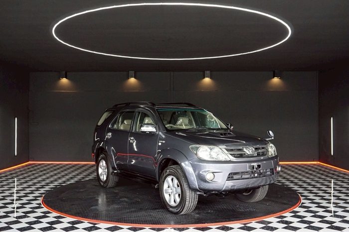 TOYOTA 4WD 2006 3.0V AT FORTUNER DARK GREY  9866 full