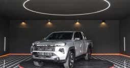 REVO 4WD 2021 2.4 MID MT SMART CAB SILVER  4250