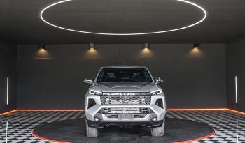 REVO 4WD 2021 2.4 MID MT SMART CAB SILVER  4250 full