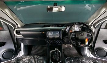 REVO 4WD 2021 2.4 MID MT SMART CAB SILVER  4250 full
