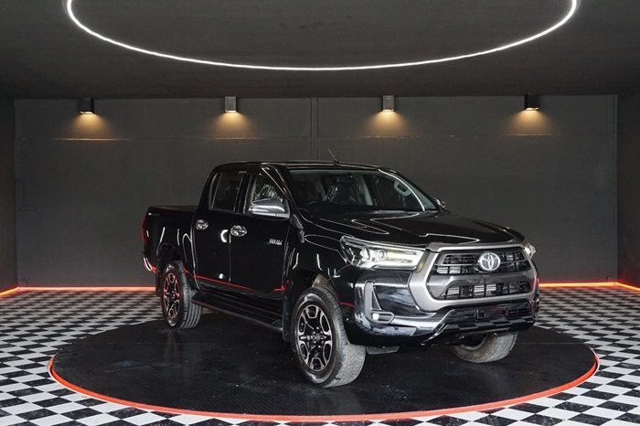 REVO PRE 2021 2.4 MID AT DOUBLE CAB BLACK  3651 full