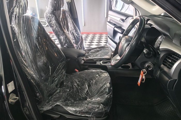 REVO PRE 2021 2.4 MID AT DOUBLE CAB BLACK  3651 full