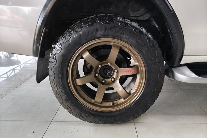 TOYOTA 4WD 2021 2.4V AT FORTUNER WHITE  7403 full