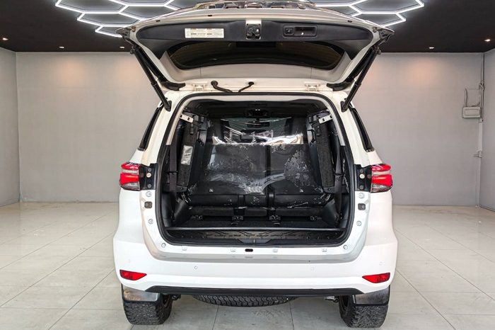 TOYOTA 4WD 2021 2.4V AT FORTUNER WHITE  7403 full