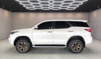 TOYOTA 4WD 2021 2.4V AT FORTUNER WHITE  7403 full