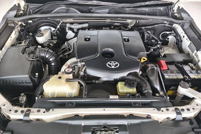 TOYOTA 4WD 2021 2.4V AT FORTUNER WHITE  7403 full