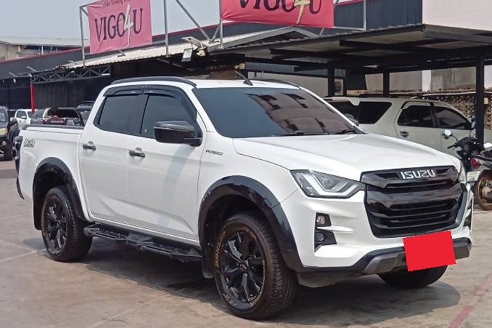 ISUZU 4WD 2022 3.0 MT DOUBLE CAB WHITE  7070 full