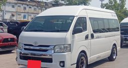 TOYOTA 2WD 2019 3.0 AT COMMUTER WHITE  4110