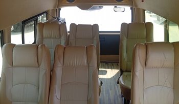 TOYOTA 2WD 2019 3.0 AT COMMUTER WHITE  4110 full